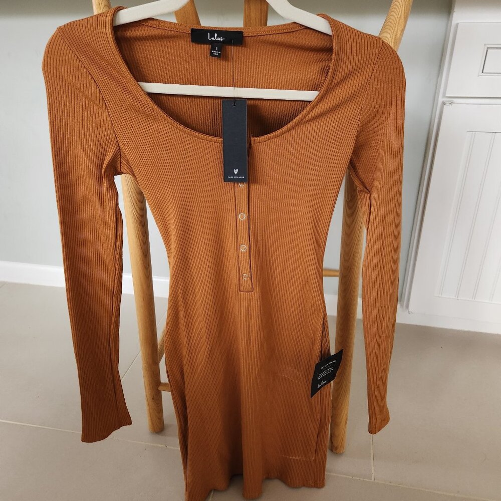 LULU'S ribbed mustard scoop neck long sleeve pullover dress